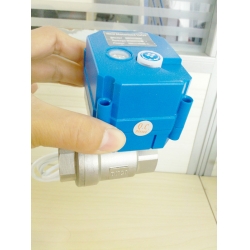 Battery operated motorized water valve